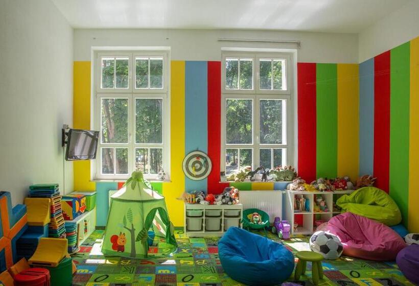 Отель Cesarskie Ogrody