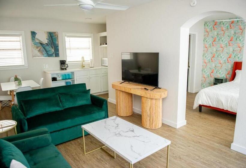 فندق Sunburst Inn