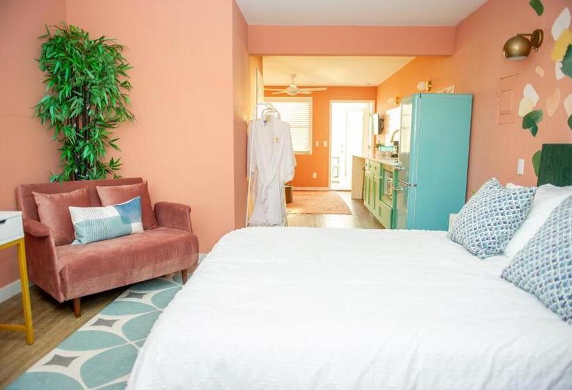 فندق Sunburst Inn