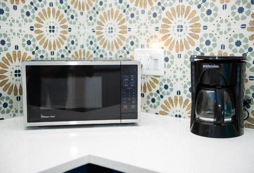 فندق Sunburst Inn