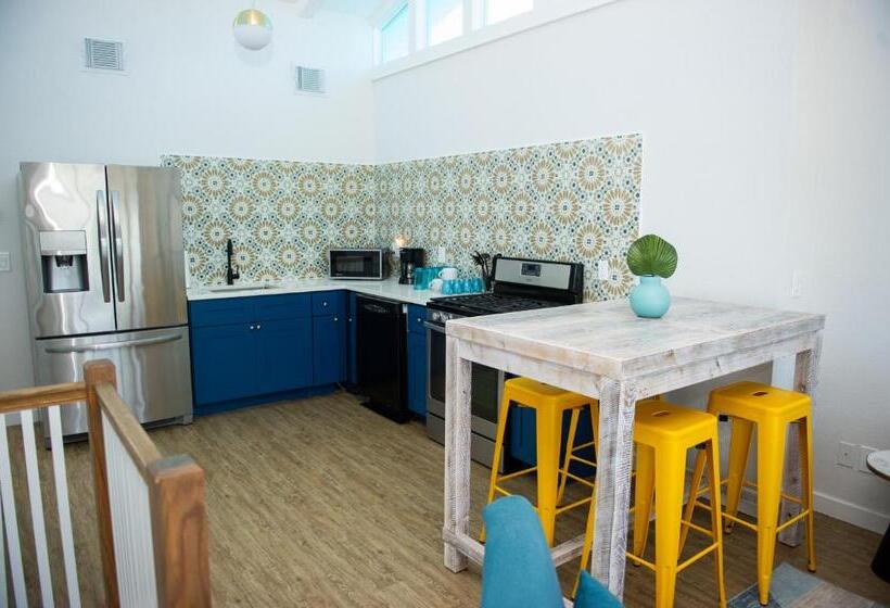 فندق Sunburst Inn