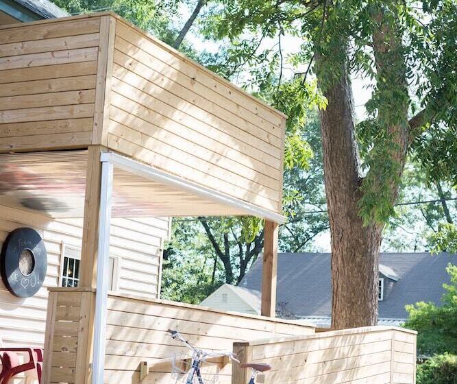 Отель Swamp Rabbit Inn