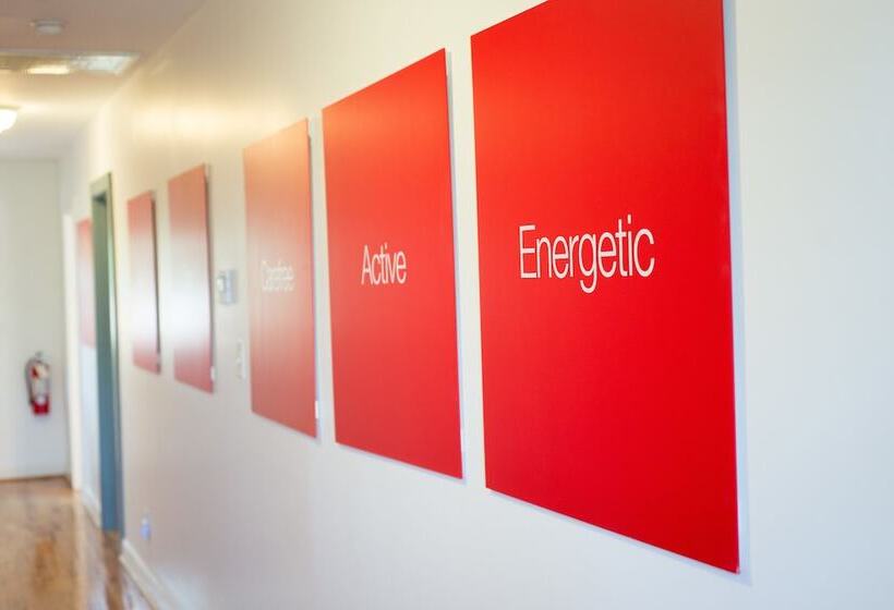 Отель Swamp Rabbit Inn