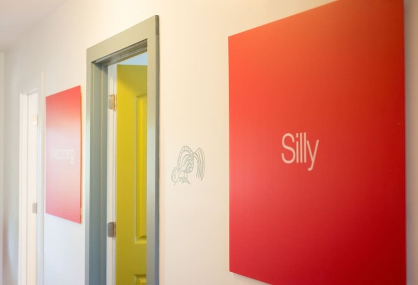 Отель Swamp Rabbit Inn