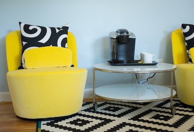 Отель Swamp Rabbit Inn