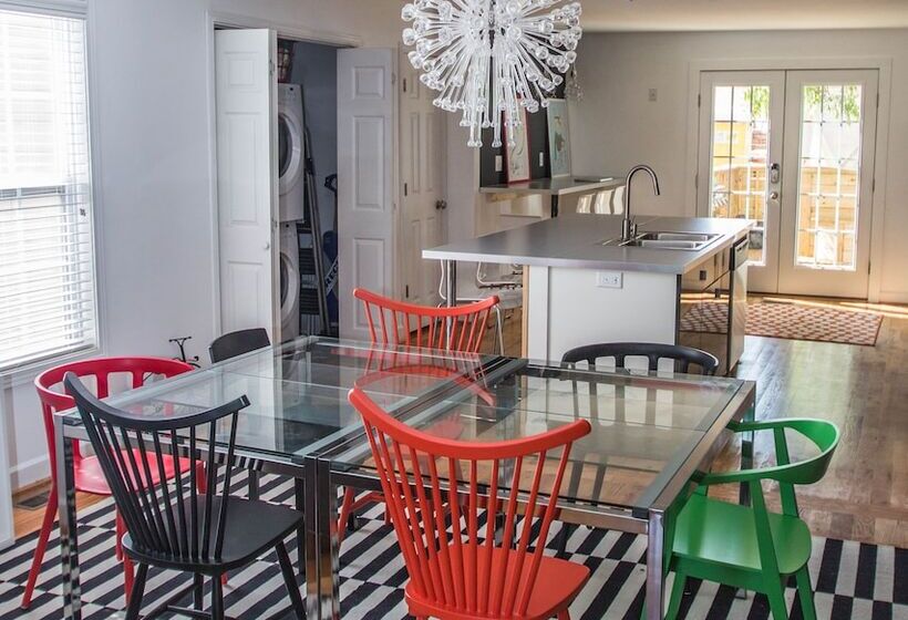 Отель Swamp Rabbit Inn