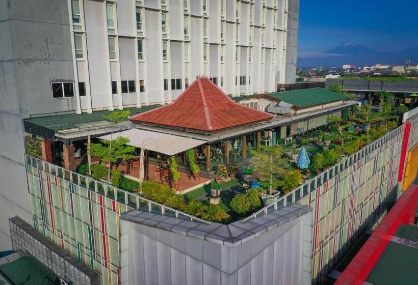 酒店 Swissbelinn Saripetojo Solo