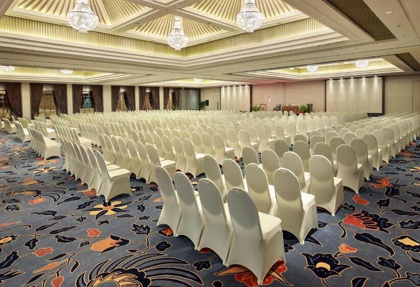 酒店 Swissbelinn Saripetojo Solo