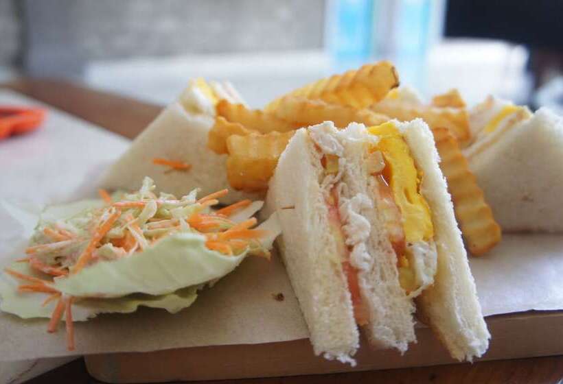 酒店 The Beach Candidasa