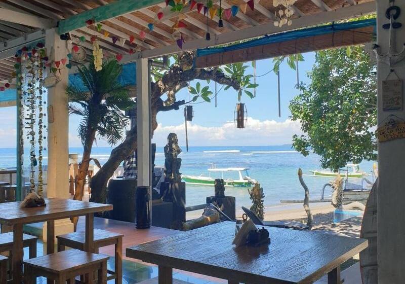 酒店 The Beach Candidasa