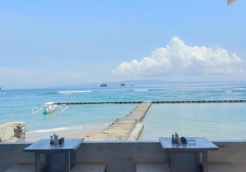 酒店 The Beach Candidasa