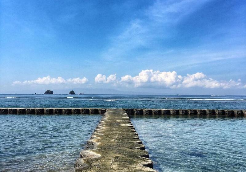 酒店 The Beach Candidasa