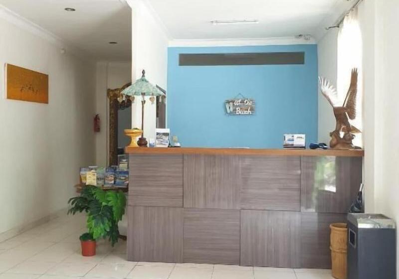 בית מלון כפרי The Beach Candidasa