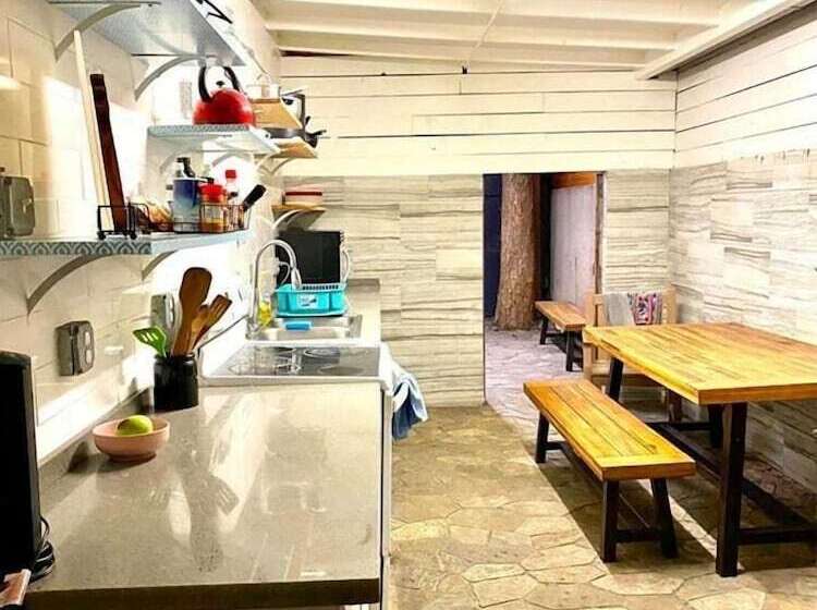 ホテル The Beach Waikiki Boutique Hostel