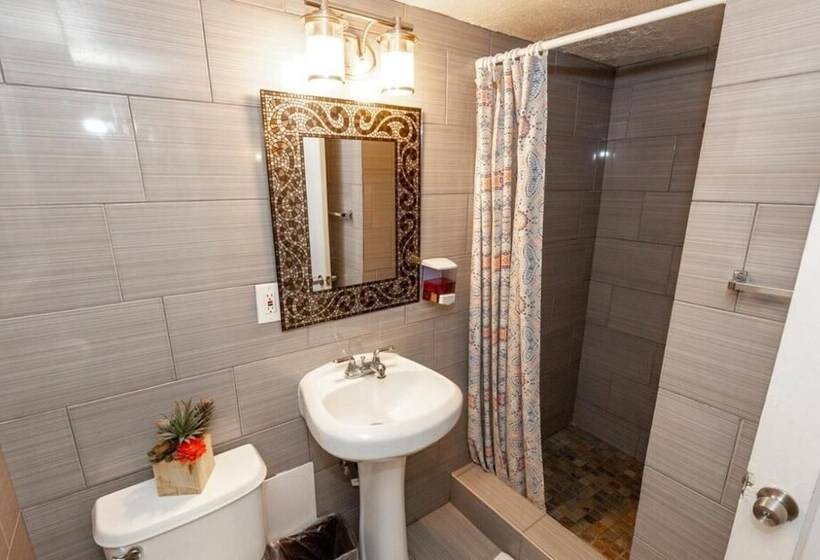 ホテル The Beach Waikiki Boutique Hostel