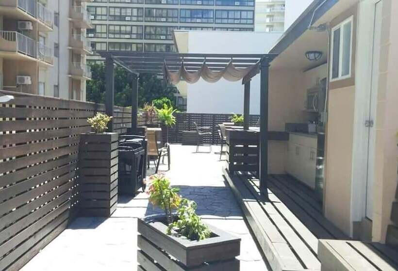 ホテル The Beach Waikiki Boutique Hostel