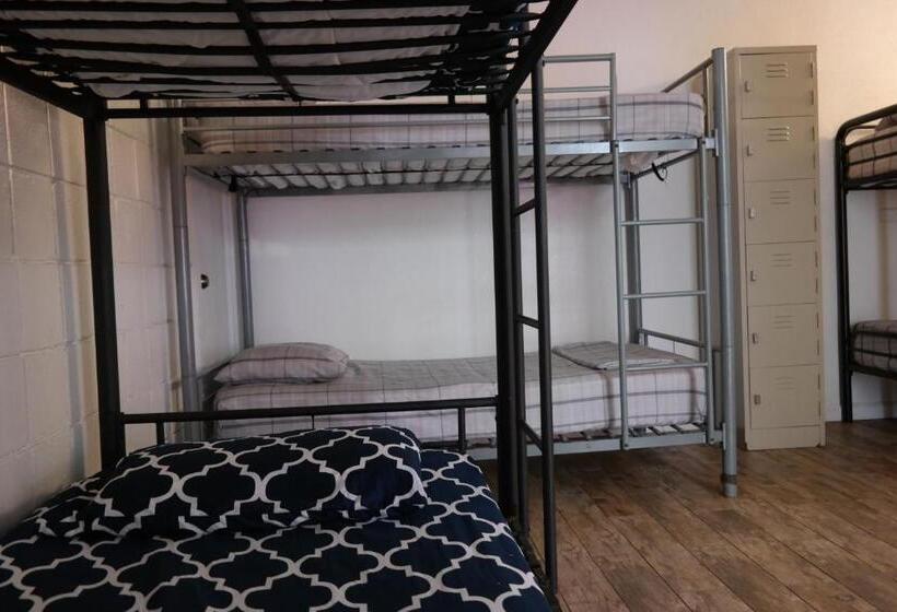 ホテル The Beach Waikiki Boutique Hostel