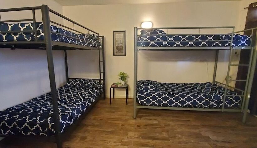 ホテル The Beach Waikiki Boutique Hostel