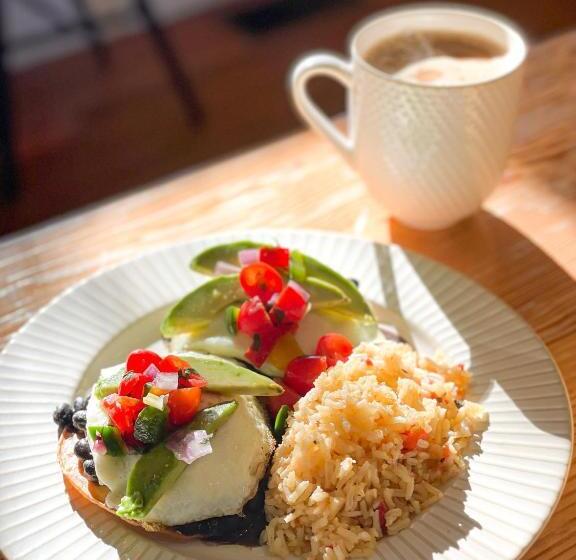 فندق The Grape Leaf Inn