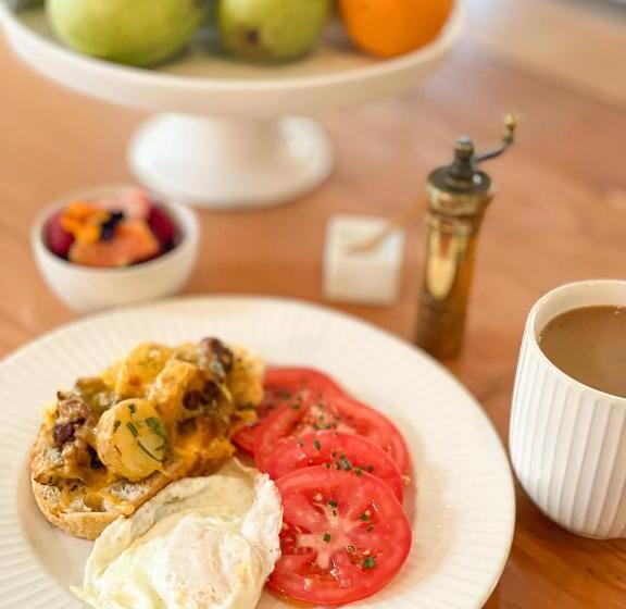 فندق The Grape Leaf Inn