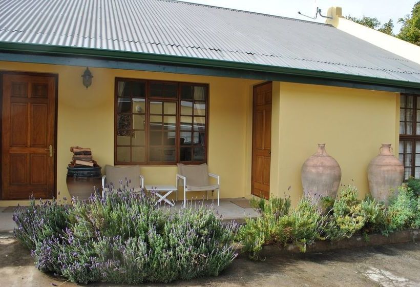 בית מלון כפרי The Hideaway