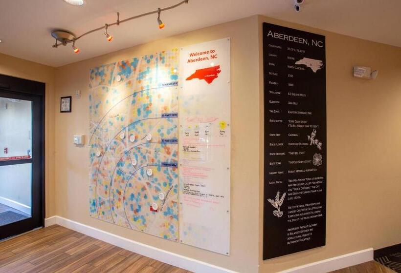 בית מלון כפרי Towneplace Suites By Marriott Southern Pines Aberdeen