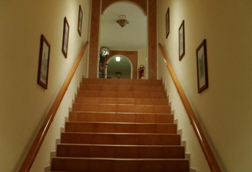 בית מלון כפרי Ucanca