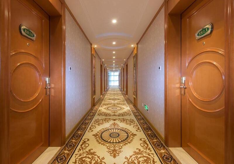 בית מלון כפרי Vienna Classic Shenzhen Longhua Bus Station