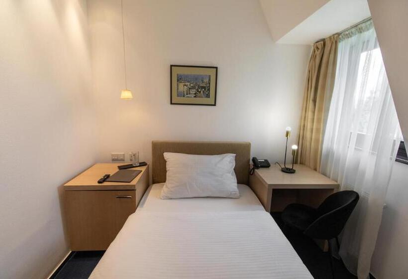 فندق Villa Nečas žilina