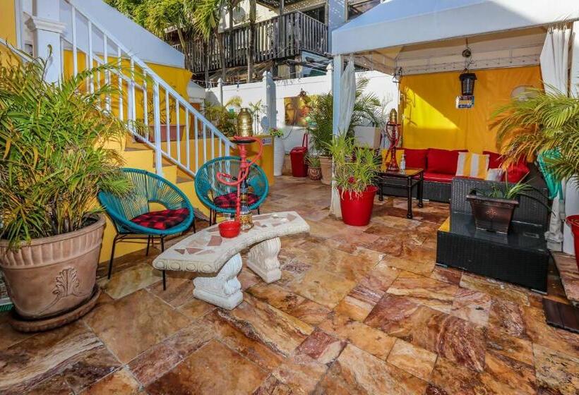 هتل Villa Sinclair Beach Suites And Spa