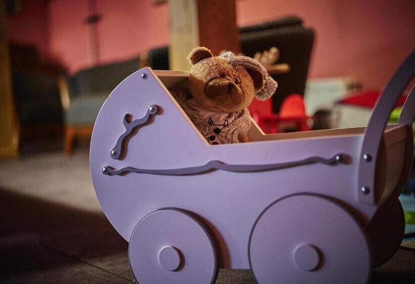 هتل Villa Vita Krupówki