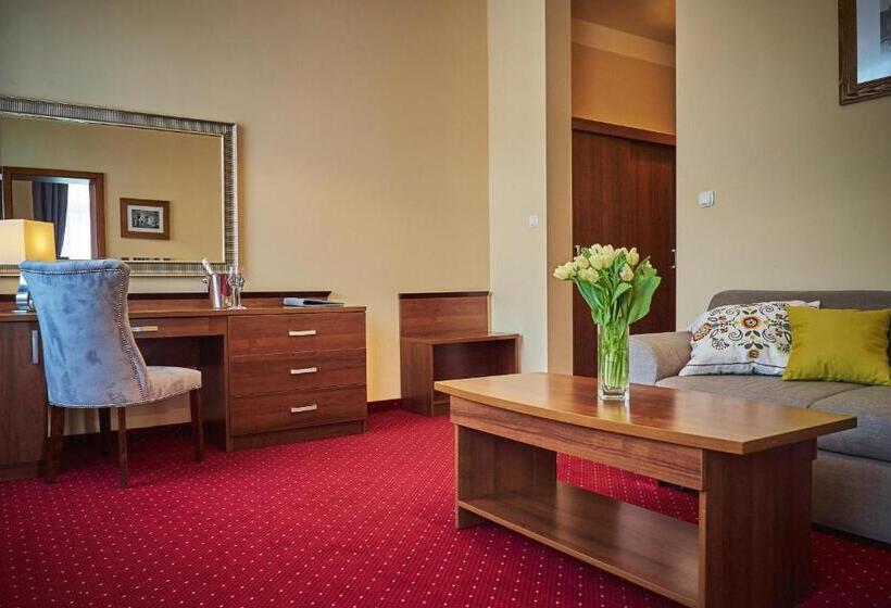 هتل Villa Vita Krupówki