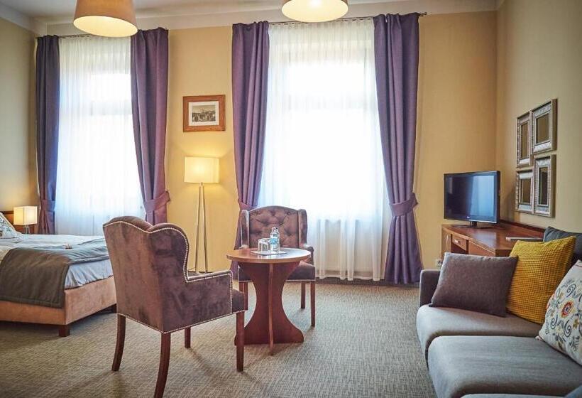 هتل Villa Vita Krupówki