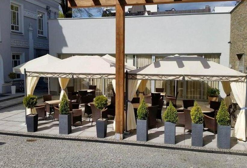 Отель Willa Hueta