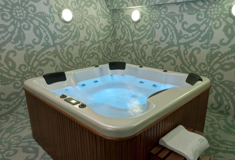 Отель Willa Hueta