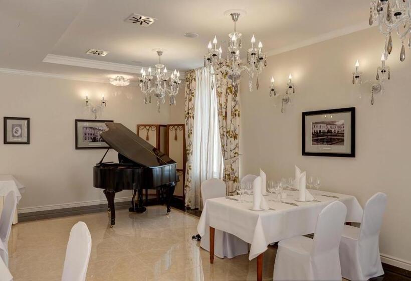 Отель Willa Hueta