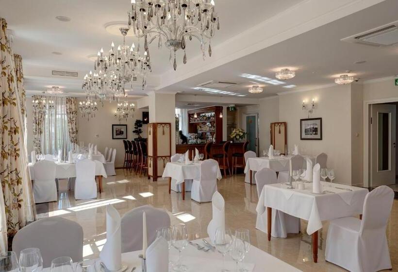 Отель Willa Hueta