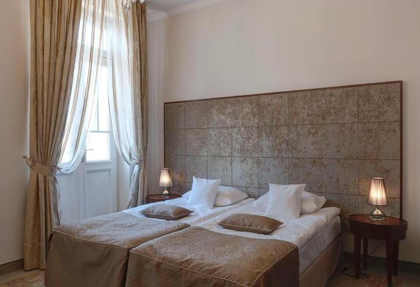 Отель Willa Hueta