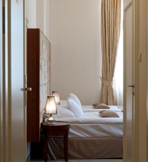 Отель Willa Hueta