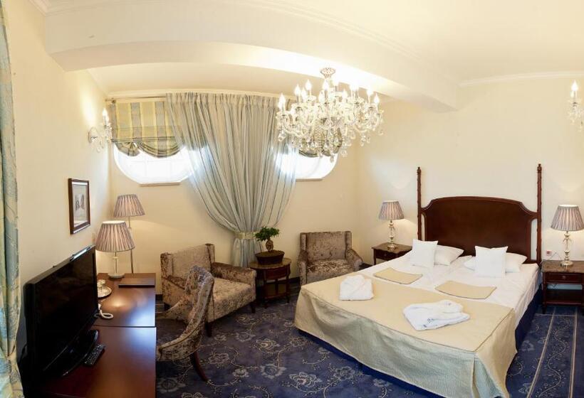 Отель Willa Hueta