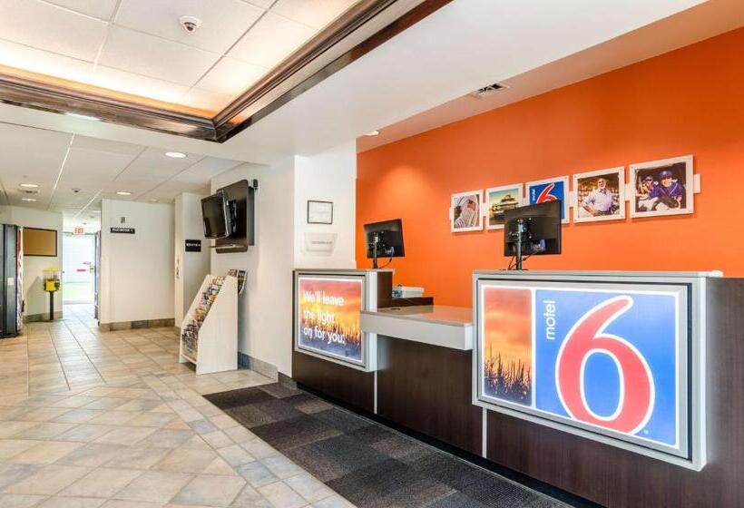 Motel 6 Kearney, Ne
