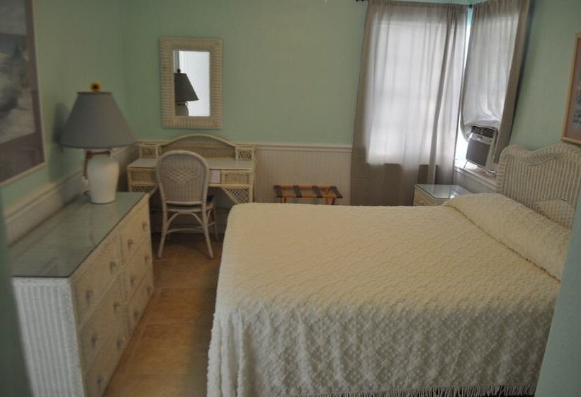 Oceanfront Sea Scape Motel