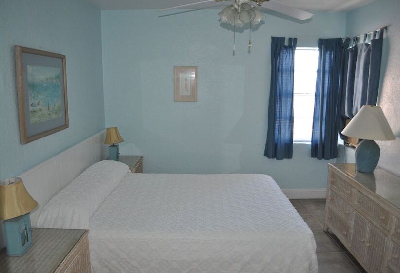 Oceanfront Sea Scape Motel