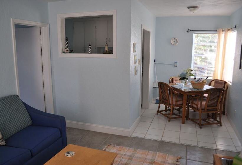 Oceanfront Sea Scape Motel