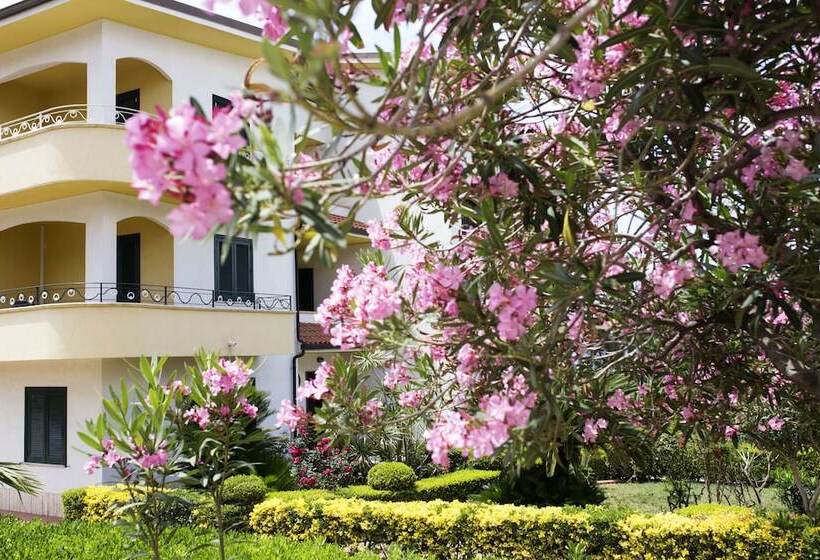 Пансион B&b Villa Elena