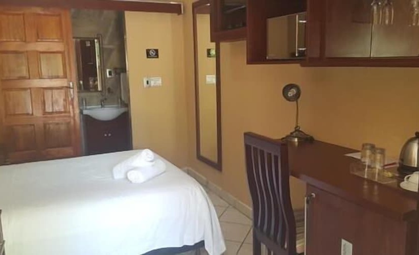 Пансион Hutten Heights Lodge By Ilawu