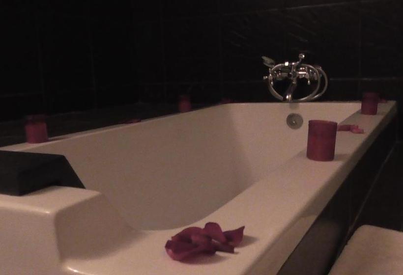 פנסיון Palmeiras Guest House Matola