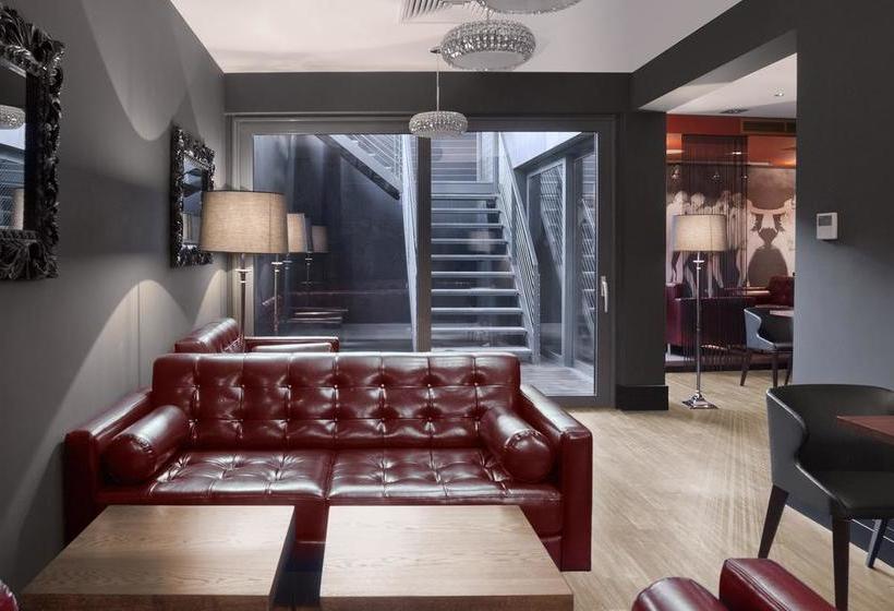 Piano Hotel & Restaurant