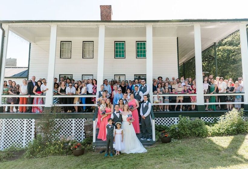 The Anderson Cottage Bed & Breakfast