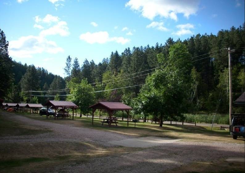 The Brookside Motel / Mt. Rushmore